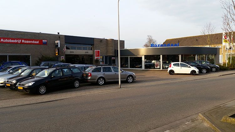 Het pand van Autobedrijf Rozendaal in Groot-Ammers